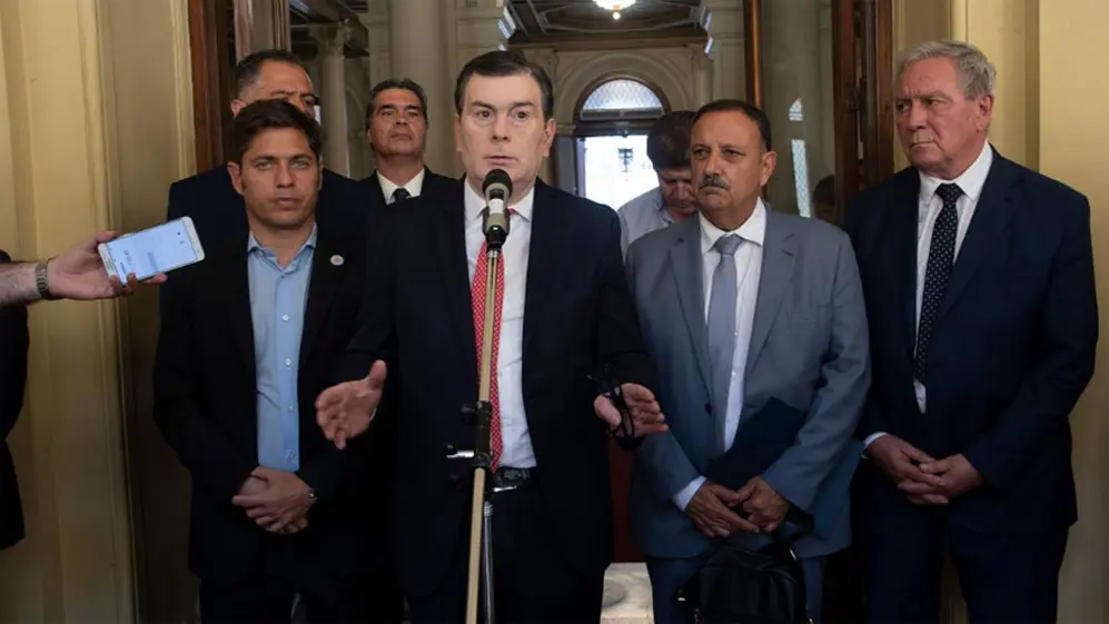 Los gobernadores anuncian el juicio a la Corte, con notorias ausencias: disidentes de alto perfil prefieren no arriesgar un choque con los jueces