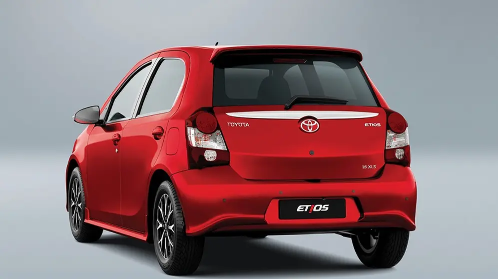 El Toyota Etios hatch tiene espacio para 5 pasajeros.