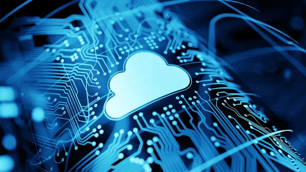 Google Cloud, AWS y Microsoft Azure, los principales proveedores de servicios de nube, han invertido significativamente en infraestructura y protocolos de seguridad para minimizar estos riesgos