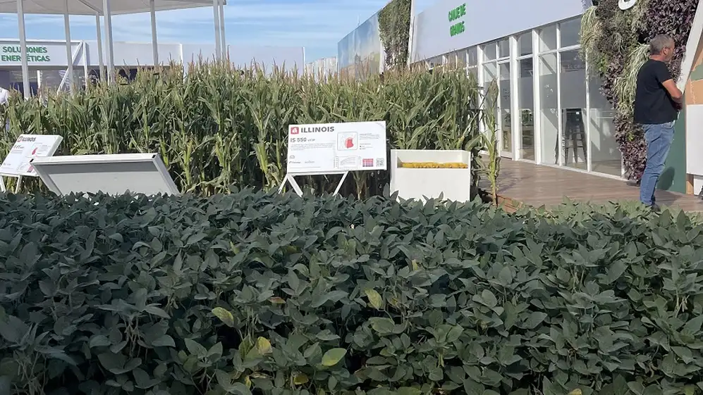 YPF presenta su oferta para protección de cultivos.