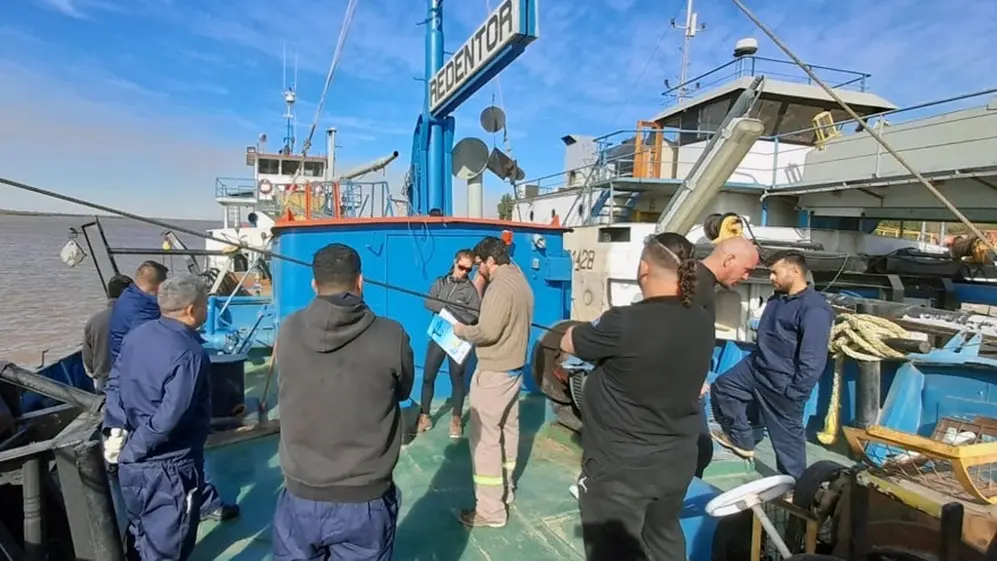 El gremio de marítimos busca reemplazar las cinco centrales operativas por sólo una.