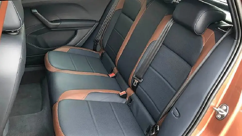 El interior del T-Cross es combinado.