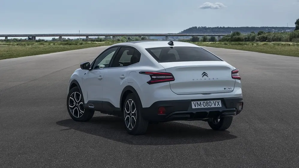 El nuevo Citroën competirá con el VW Nivus.