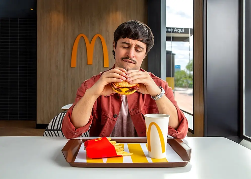 McDonald’s y su gran apuesta: la nueva Bacon Cheddar McMelt, ideal para fanáticos de las propuestas más indulgentes