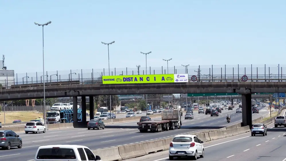 Recuerda además que las variaciones en los costos de los peajes son instrumentos de financiamiento clave para sostener las actividades inherentes al mantenimiento y preservación de la infraestructura vial de las autopistas: incluye repavimentación de las calzadas, la iluminación, demarcación, defensas, entre otros.