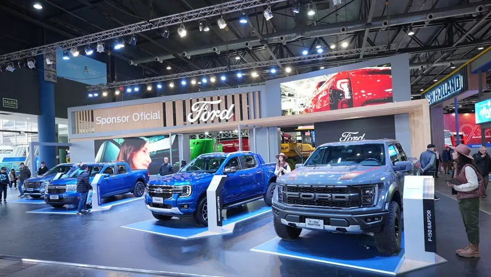 La gama de Ford Ranger y otros modelos se exhiben en La Rural en el pabellón Azul.