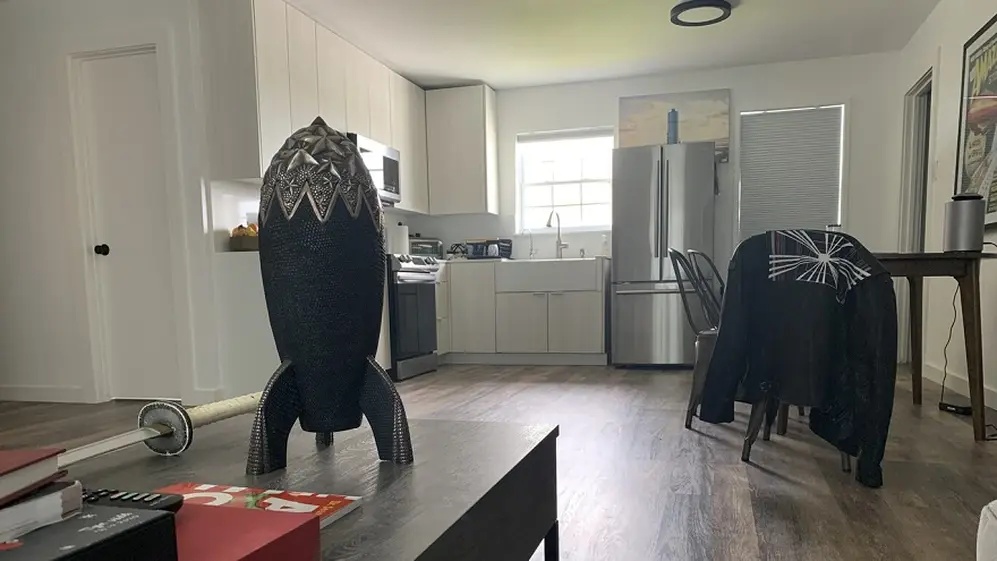 El salón de la casa de Musk.
