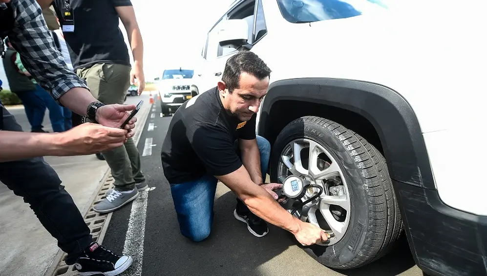El peso que se cargue en una auto es tan importante como la presión.