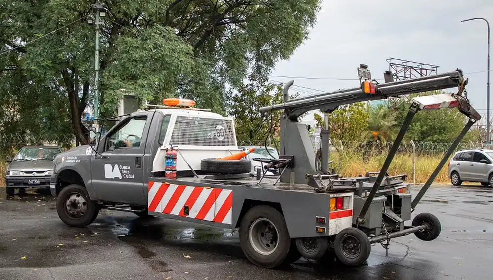 Si durante el acarreo el auto sufre daños, la grúa debe hacerse cargo.