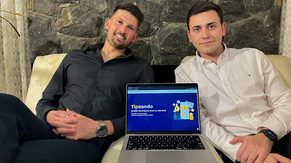 $2 millones y 6 pulmones es lo que estos emprendedores invirtieron para crear Tipenado, Guido Henry y Joaquín Minari
