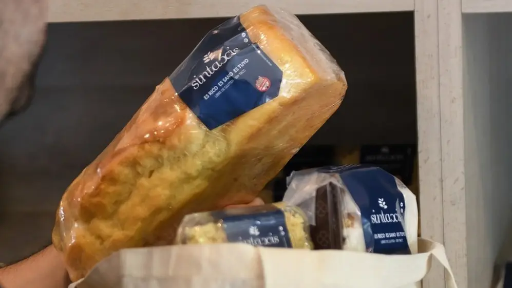 En cada local Sintaxis hay un pequeño almacén para que los comensales llenen también su alacena de productos son TACC