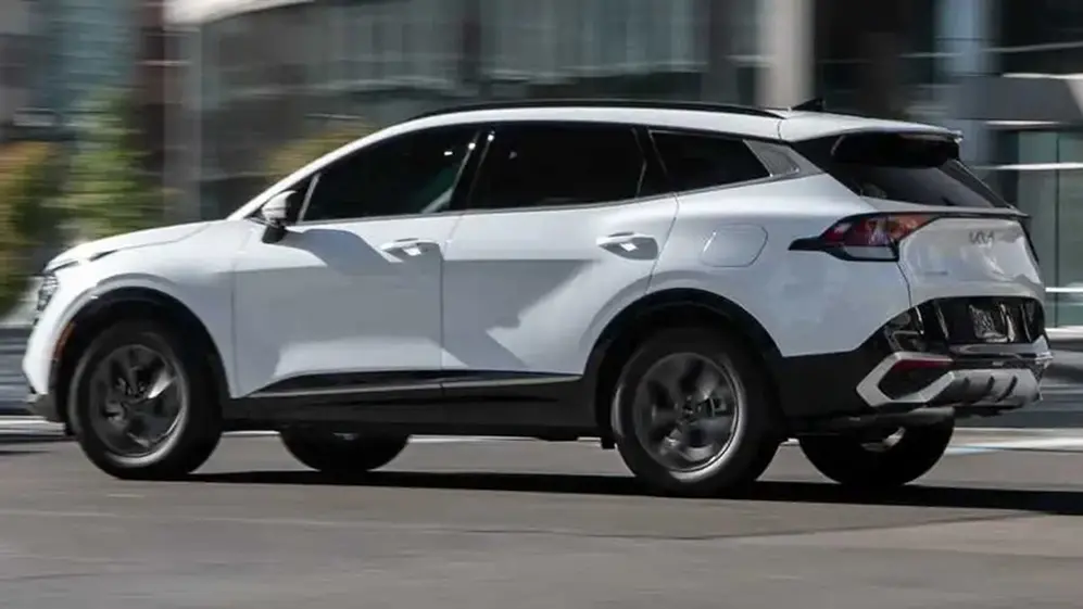 El Kia Sportage cambió el diseño de la parrilla y trasero.