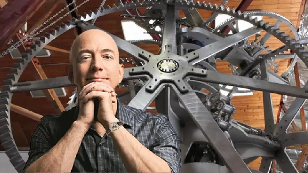 Jeff Bezos invirtió 42 mil millones de dólares en el reloj.