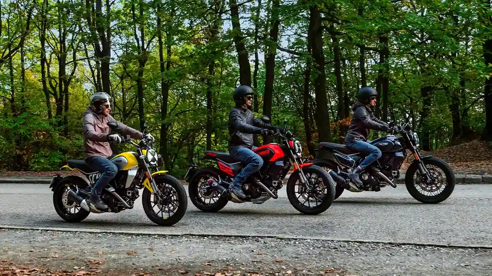 Con menos kilos, la nueva Scrambler es más dócil para manejar.