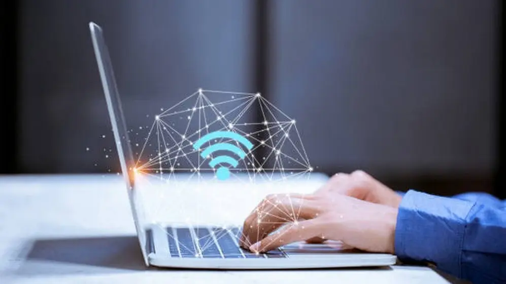 Compartir la conexión a Internet del celular es la forma de estar conectado para trabajar durante los viajes