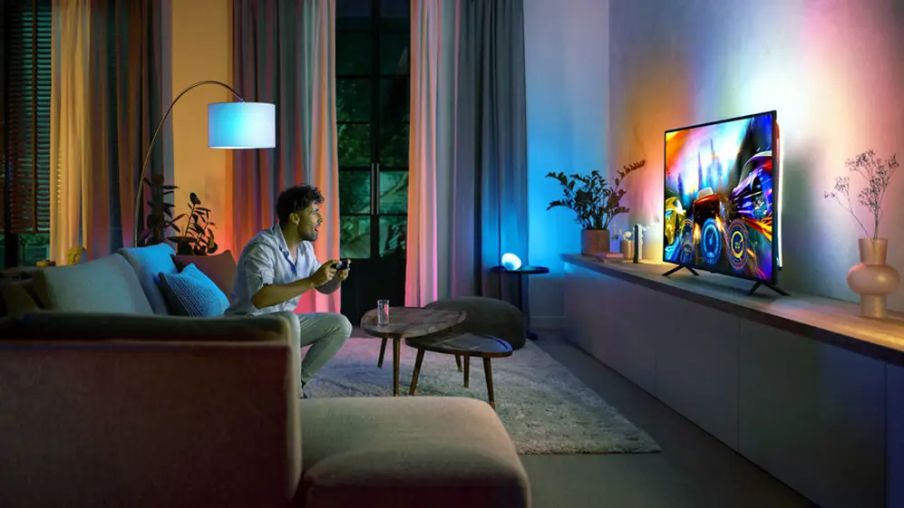 Hay tecnologías disponibles para ajustar la iluminación al escenario hogareño donde se aplica.