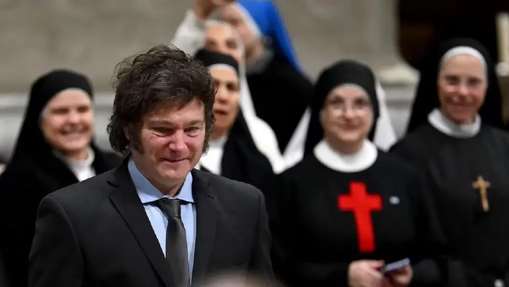Javier Milei se mostró emocionado en el momento de la canonización de la Santa argentina.