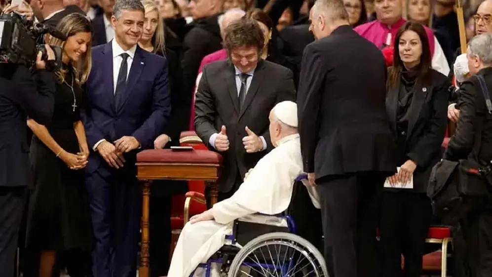Jorge Macri y su esposa acompañaron a Javier Milei.