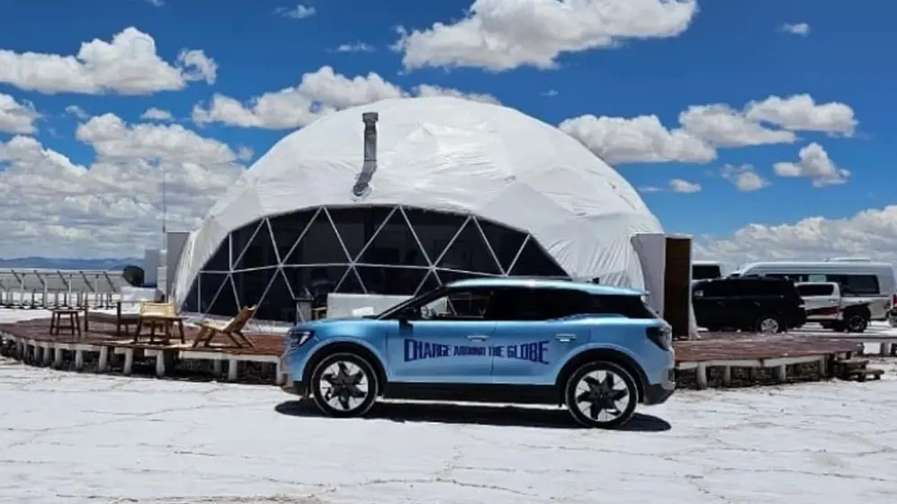 El nuevo Ford Explorer es el SUV que acompaña a Lexie en la travesía.