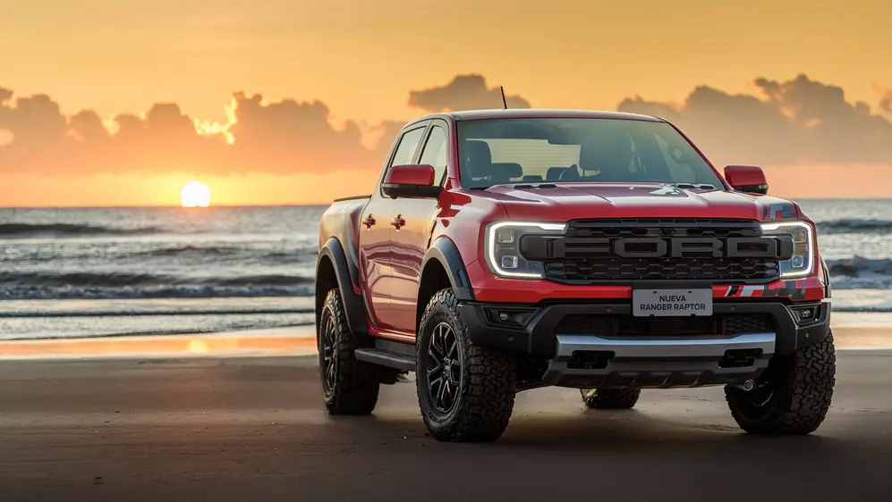 La nueva Ranger Raptor es la más deportiva de las camionetas medianas.