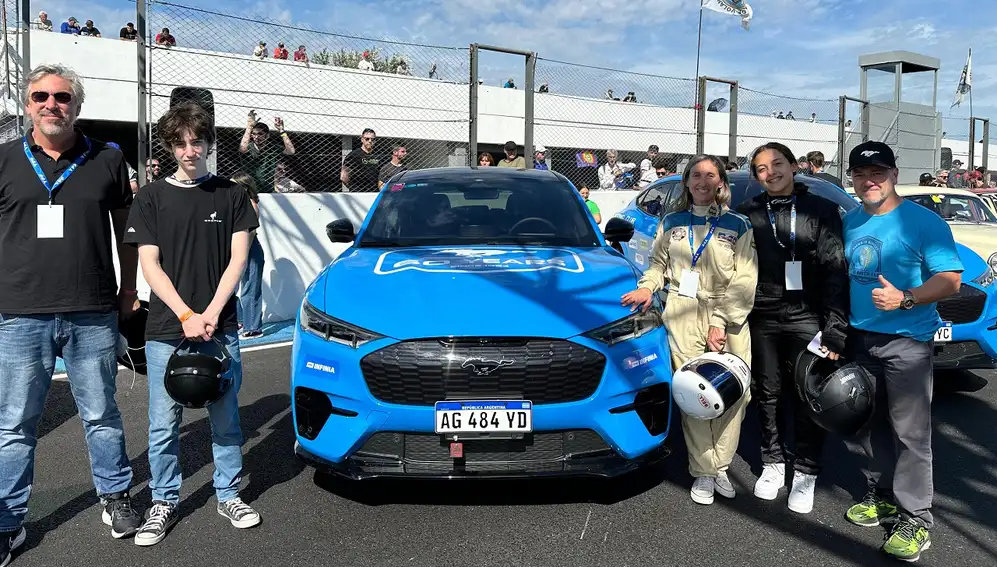 Con los copilotos: Vito Cristófalo y Manuela García Fossati.