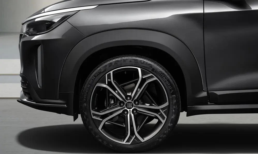 El despeje del suelo otorga un gran andar al SUV.