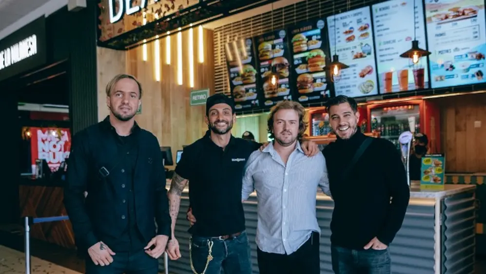 Los socios de Dean & Dennis fueron los pioneros del concepto Fast Good, que combina las mejores cualidades del fast food con lo mejor de las hamburgueserías artesanales