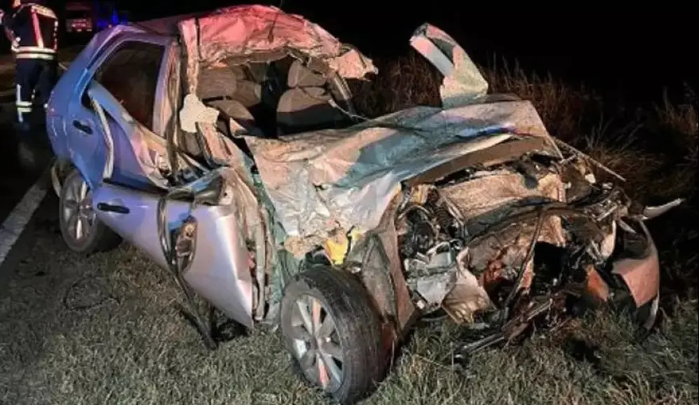 Achetoni circulaba en un Fiat Palio que impactó con la parte de atrás de un camión que transportaba maní