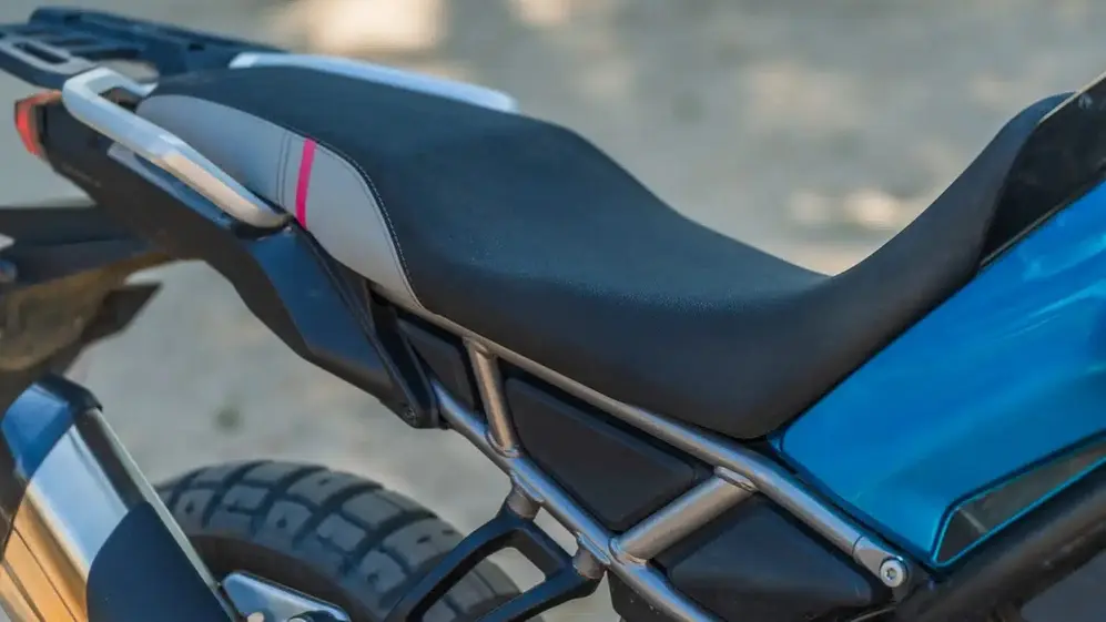 El asiento de CF Moto 