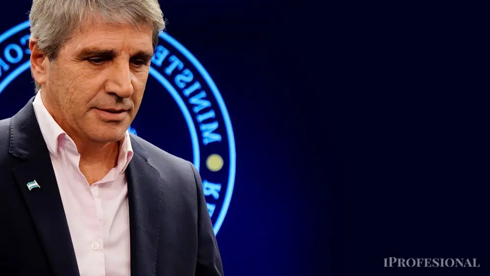 Luis Caputo sumó a un ex CEO de YPF a su equipo: aclaran que no desplazará 