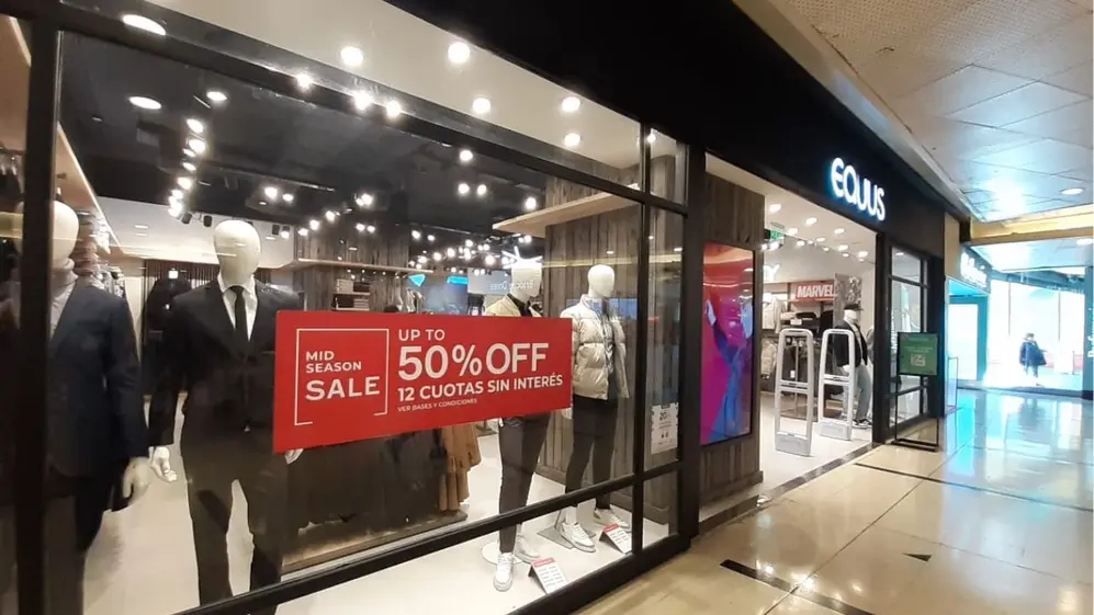 Descuento del 50% y hasta 12 cuotas sin interés en la liquidación de 