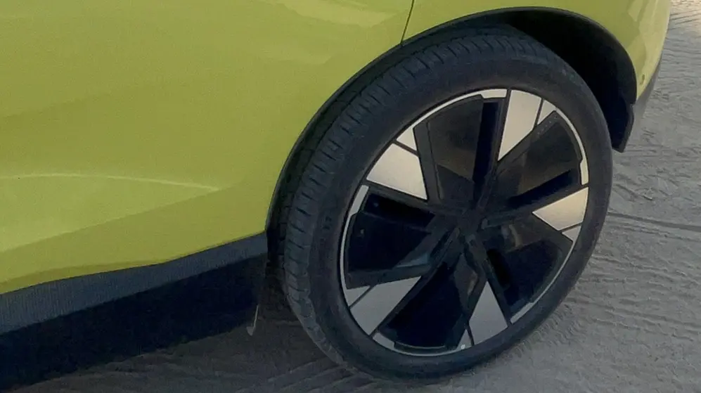 Las llantas del nuevo modelo cambian según la versión.