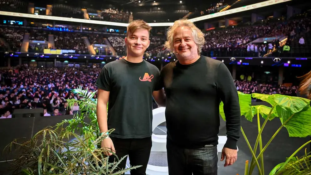 Mateo Salvatto (a la izquierda) y Guibert Englebienne, uno de los cofundadores de Globant.