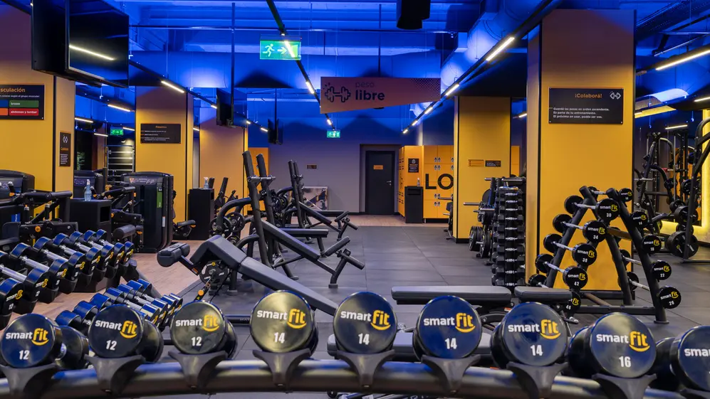 Smart Fit es una cadena low cost que cuenta con más de 600 gimnasios a los que concurren casi 2 millones de miembros en nueve países de América Latina