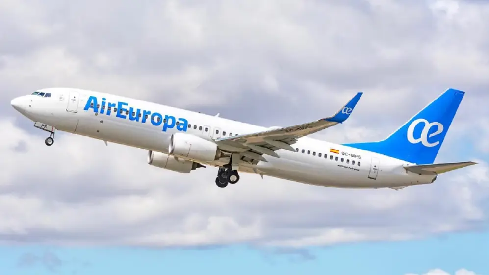 Air Europa habilitó la venta de pasajes en Argentina con tarjeta de débito para evitar la percepción