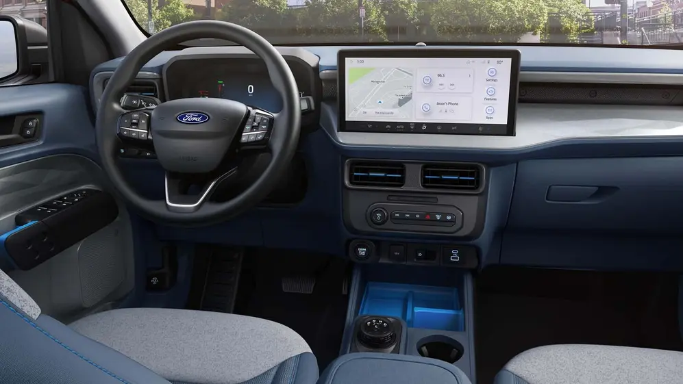 La Ford Maverick 2025 tiene una pantalla más grande.