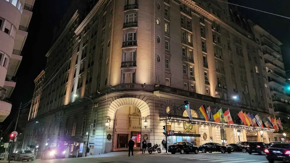 Fotografía del hotel Alvear en Buenos Aires en modo automático.