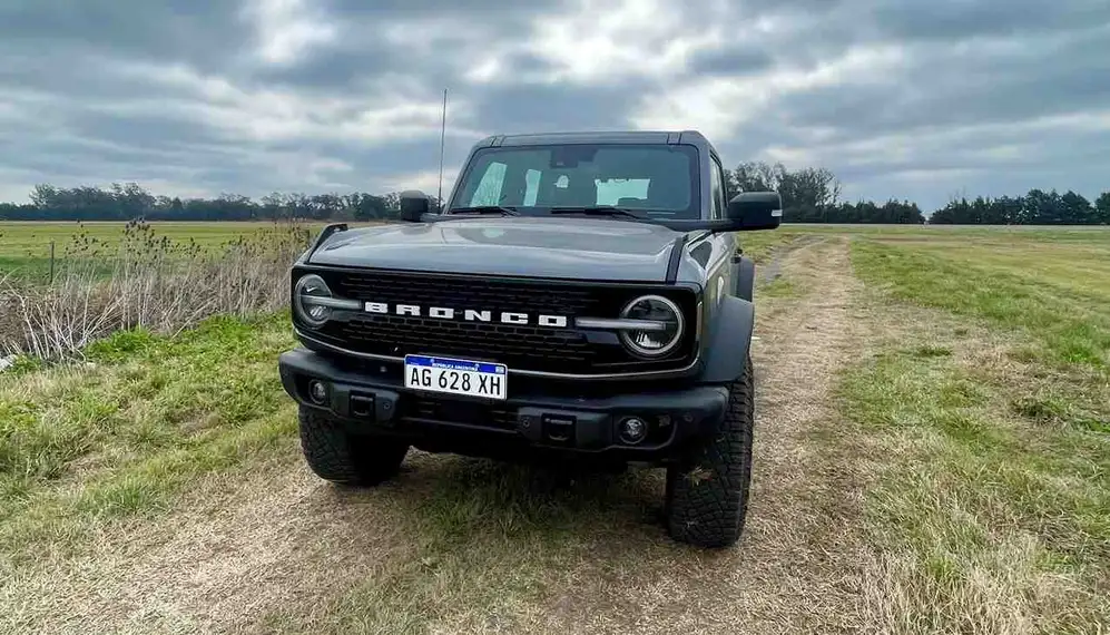 El Ford Bronco V6 es el más extremo de los SUV.