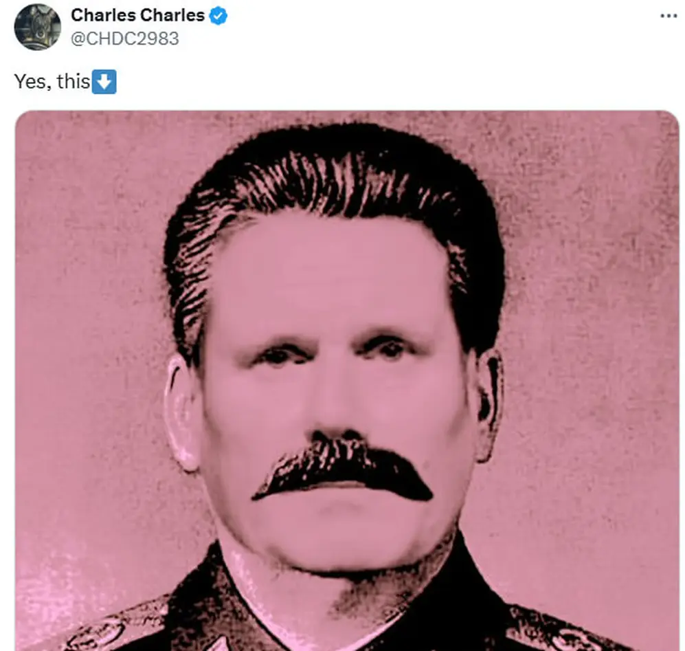 Meme del primer ministro Keir Starmer, mezclado digitalmente con el retrato de Stalin