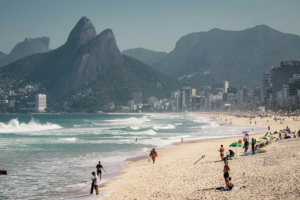 Brasil 2025: prevén récord de argentinos para este verano
