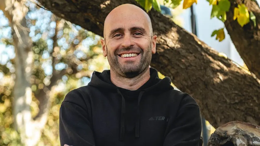 Tomás
