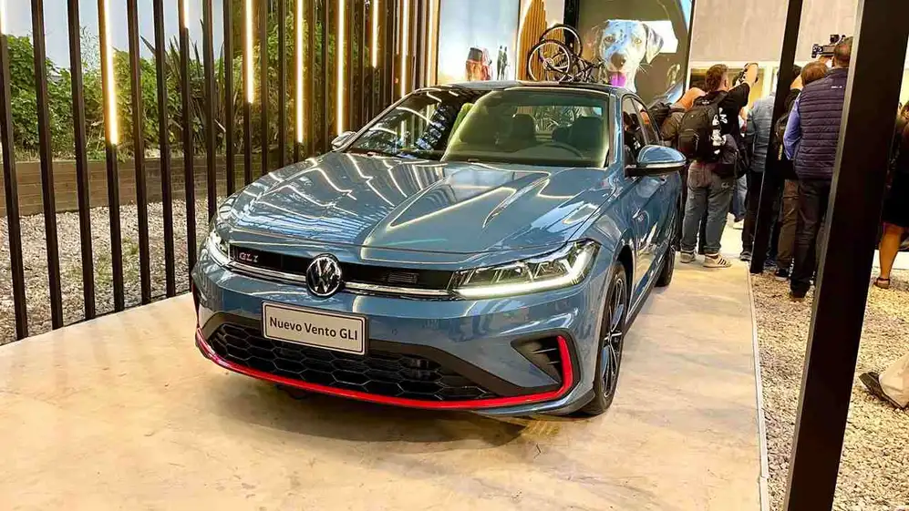 Volkswagen Vento se lanzó en el stand de Cariló, durante el verano 2025.