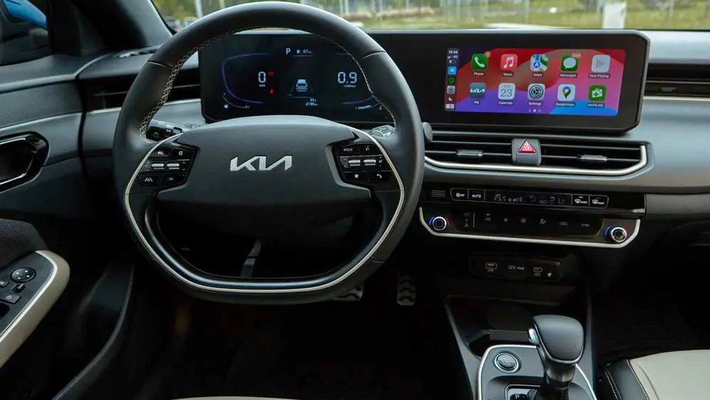 El K3 tiene en el interior un diseño minimalista y tecnológico.