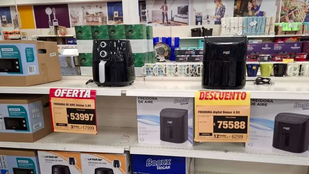 Las freidoras de aire, además de los televisores, están en oferta en el supermercado mayorista Vital