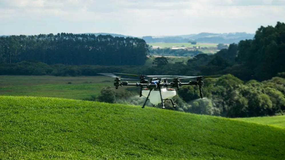 La implementación de drones es todo un hito para el agro argentino