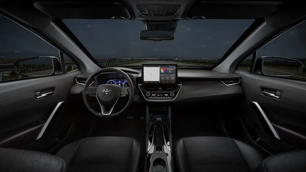 El Corolla Cross tiene un interior más sobrio que el Haval.