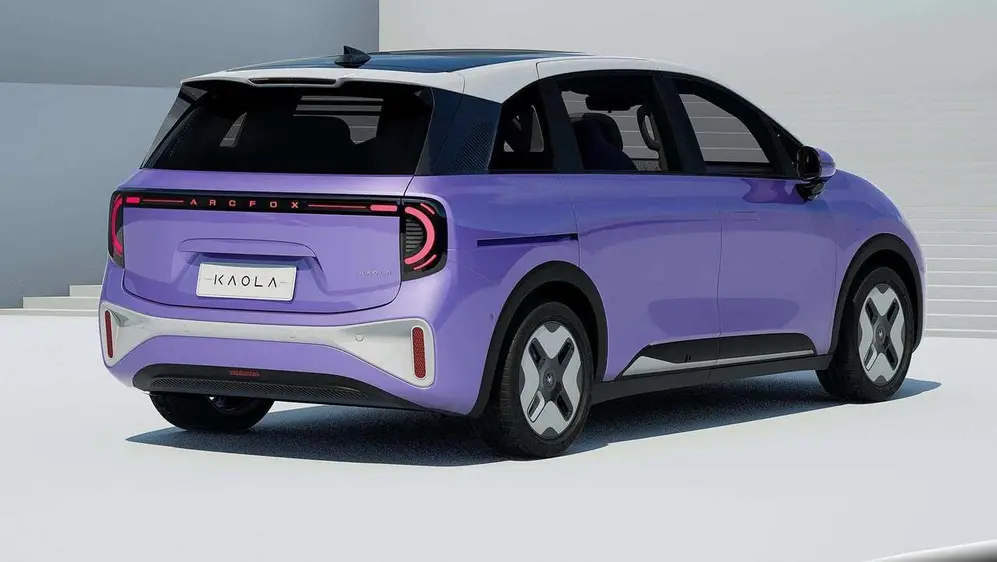 Una minivan es parte de los modelos de la nueva marca china.