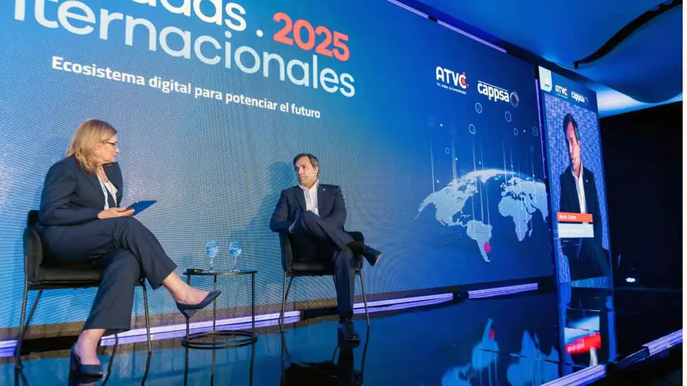 Martín Ozores (a la derecha), en las Jornadas Internacionales 2025.