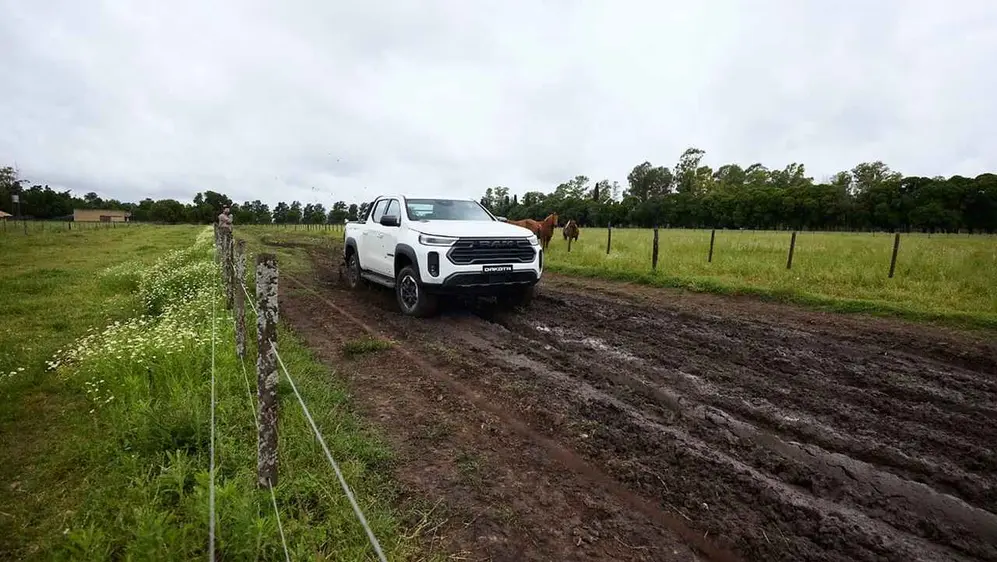 La Ram Dakota Warlock está pensada para la aventura y el off road.