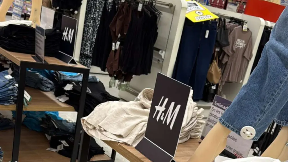 Coto empezó a vender indumentaria de la marca H&M en algunas de sus sucursales